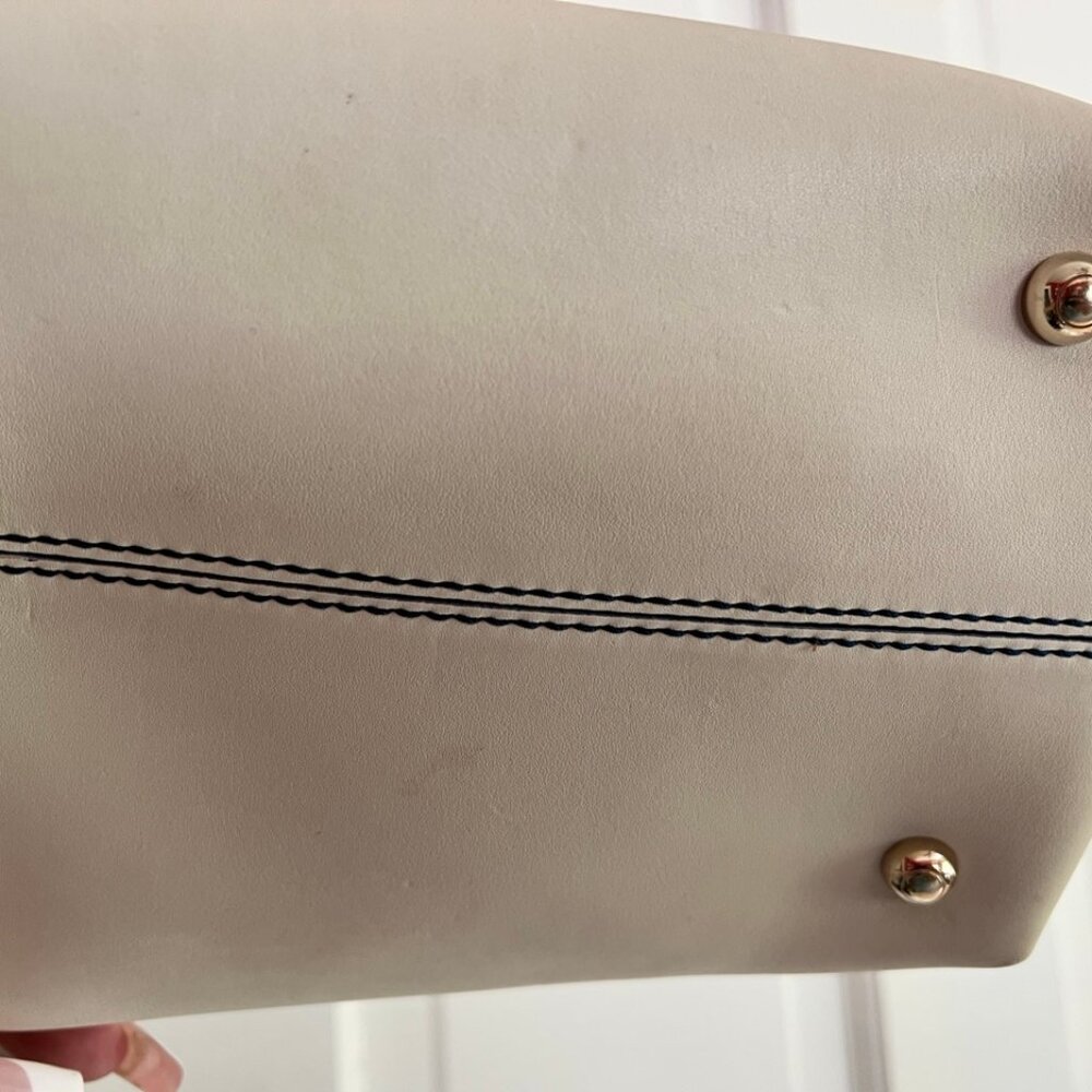 AUTHENTIC Italian Designer Tod's 'D Bag' Shoulder Bag - Picture 9 of 15